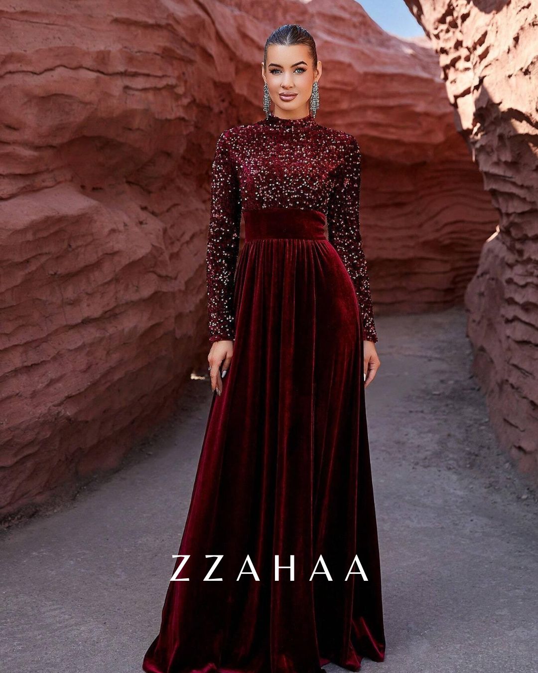 Round Neck Long Sleeve Burgundy Cocktail Party Dress